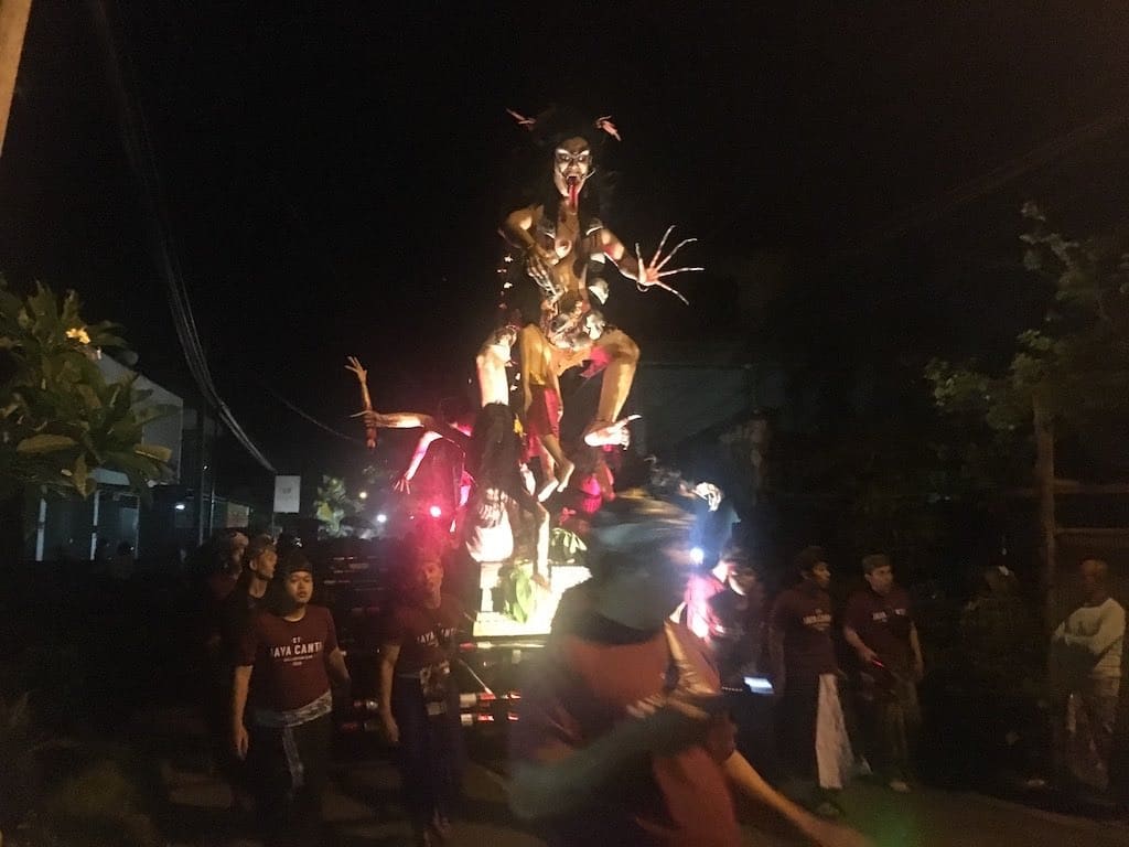 ogoh ogoh nyepi bali