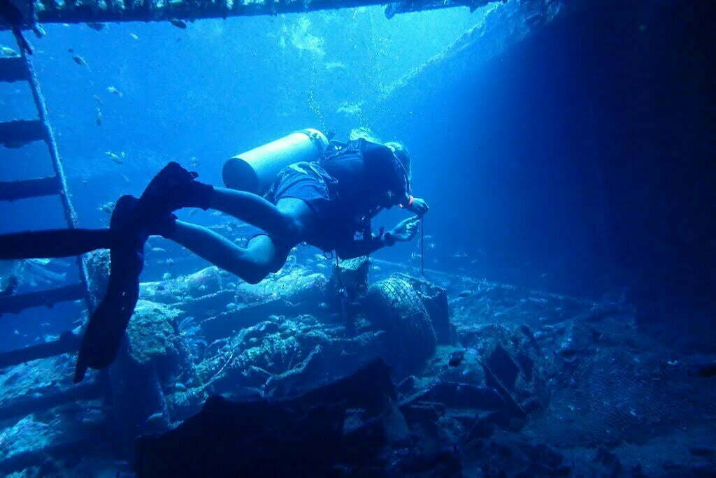 plongée sous-marine sur épave à Bali