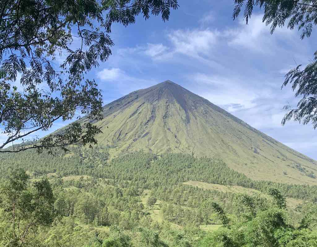 Bajawa Flores Indonésie volcan Inerie