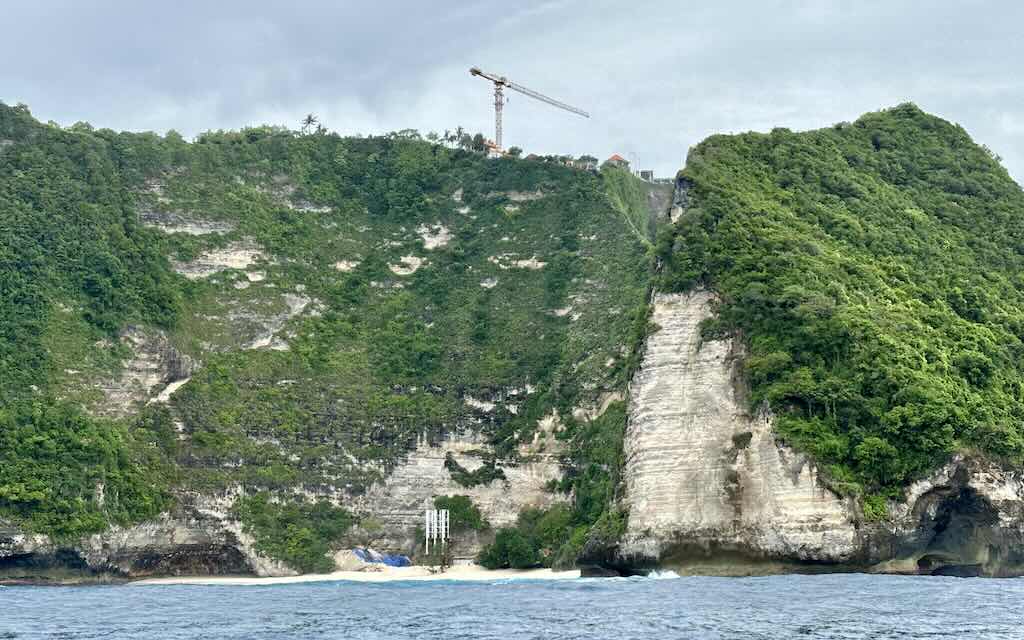 Kelingking Beach Nusa Penida Bali ascenseur