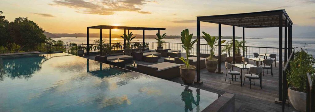Adiwana Warnakali PADI 5 star dive resort a Nusa Penida Bali