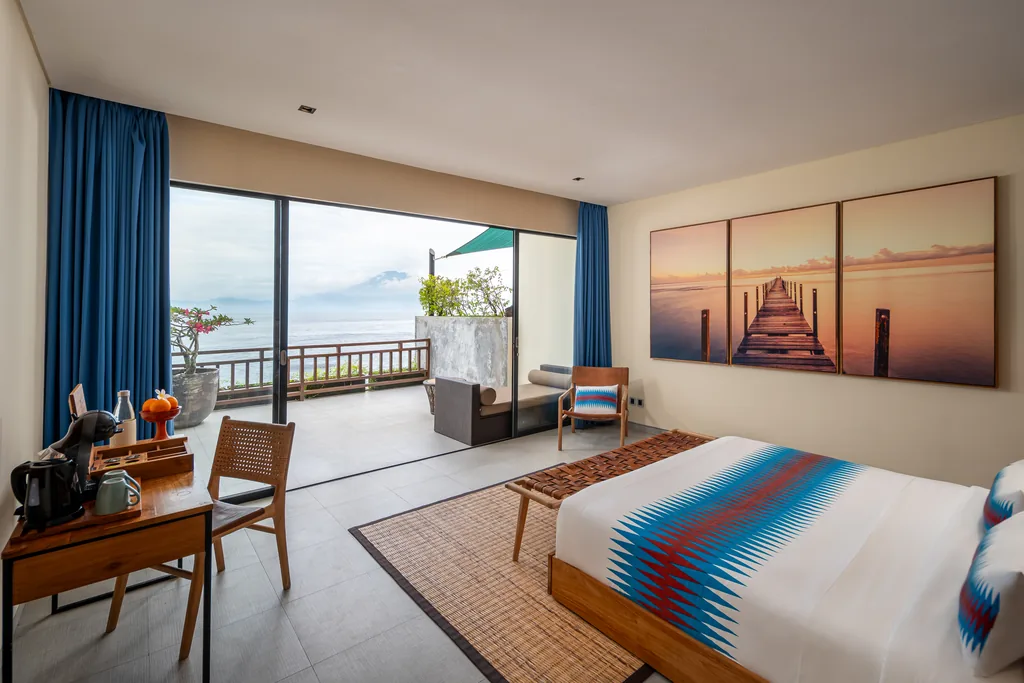 Suite vue océan avec balcon face à la mer et le mont Agung à l'horizon, Adiwana Warnakali, Nusa Penida