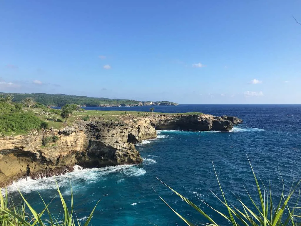 Devil's Tear sur la côte sud-ouest de Nusa Lembongan